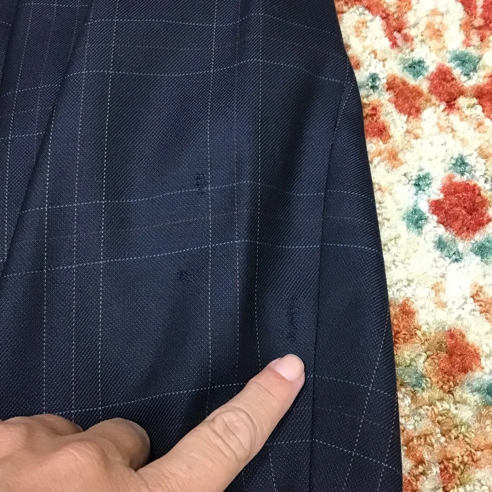 Tommy  Hilfiger Men's 46R Blazer Sport Coat Blue Check Silk & Wool vtg -holes